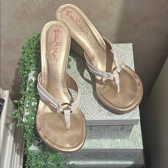 White and Gold Lilly Sandals size 9 - Picture 10 of 14